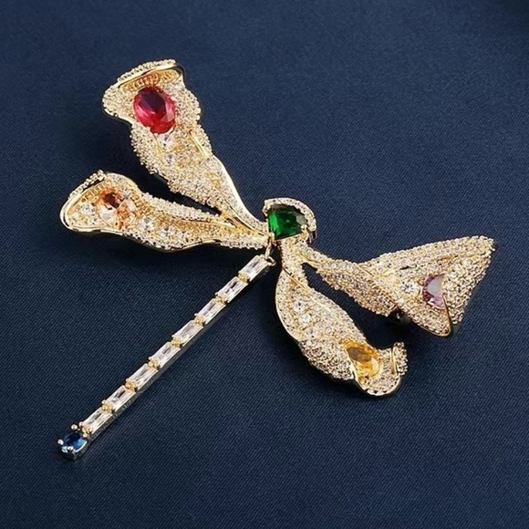 Dragonfly Brooch Large Zircon Dragonfly Brooch 18K Gold Plated - Picture 3 of 3